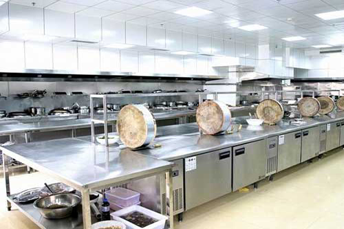 不锈钢材料打造极具现代感的家用厨房，将是未来发展所趋